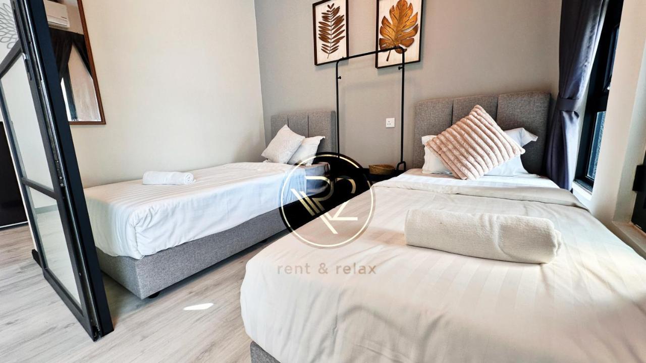 Sea&Pool View Stunning Homestay, Wifi, Netflix Near Malls, Jetty, Convenient Stores Kota Kinabalu Exterior foto